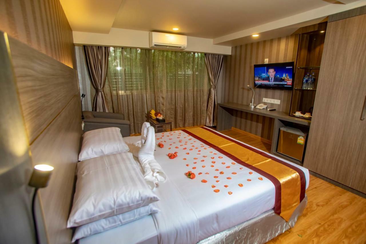 Prestige Residences At Golden Valley By Grand United Hospitality Yangon Exteriör bild